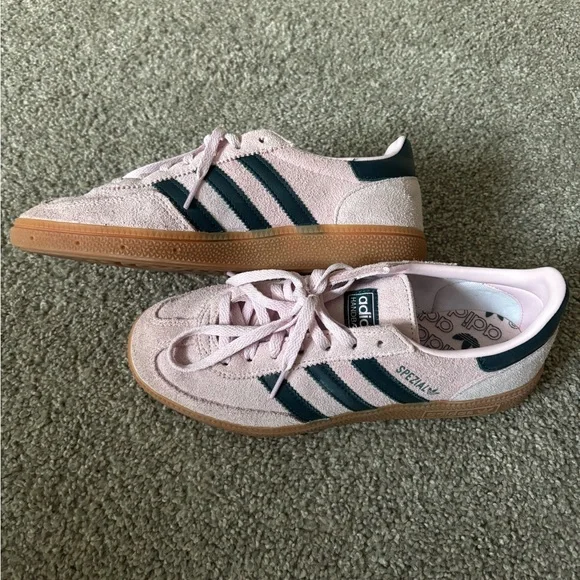 Adidas Women’s Suede Sneakers in Light Pink with Navy Stripes (size 7) - Picture 3 of 9
